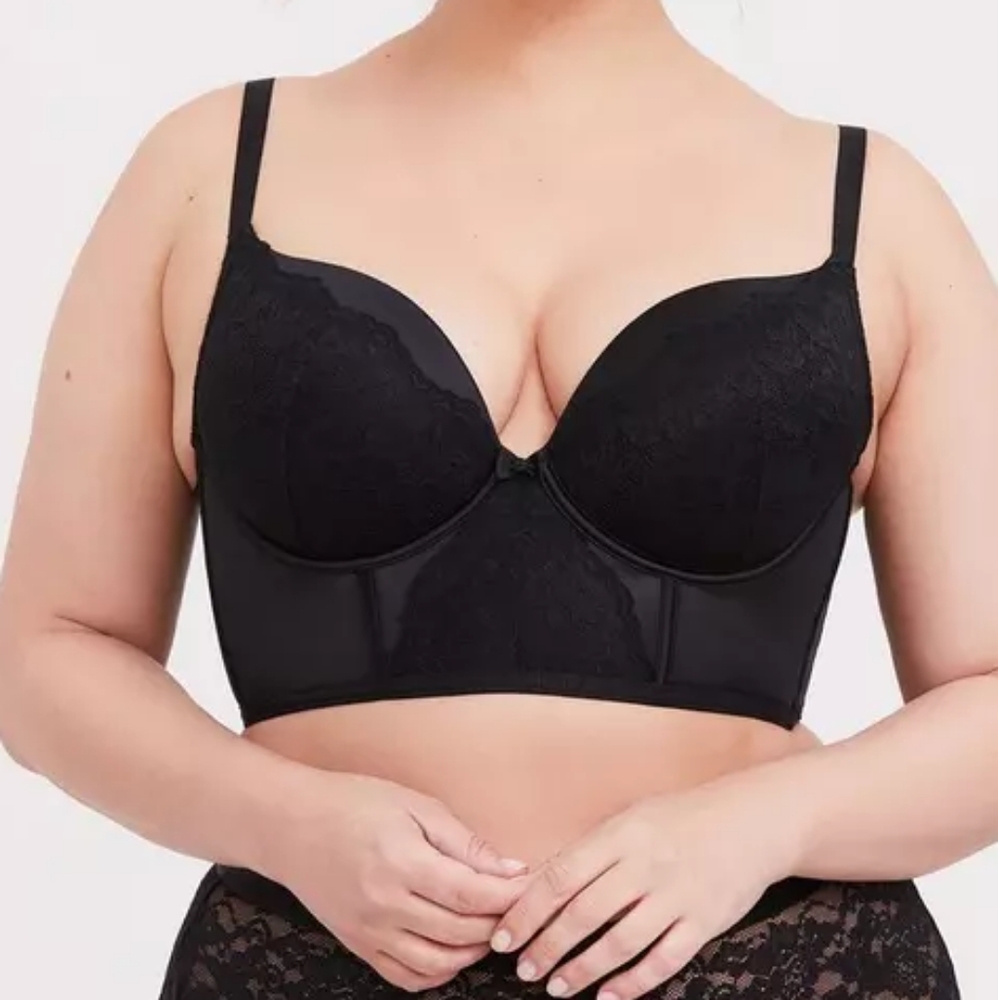 Chic Black Lace Underwire Bra